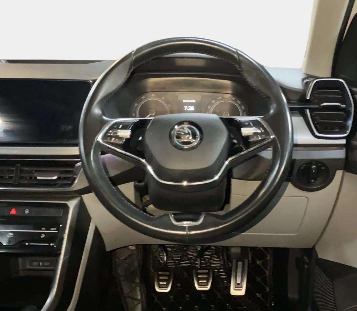 2021 Skoda KUSHAQ AMBITION 1.0L TSI MT, Petrol, Manual, 58,465 km, Steering Wheel Close Up