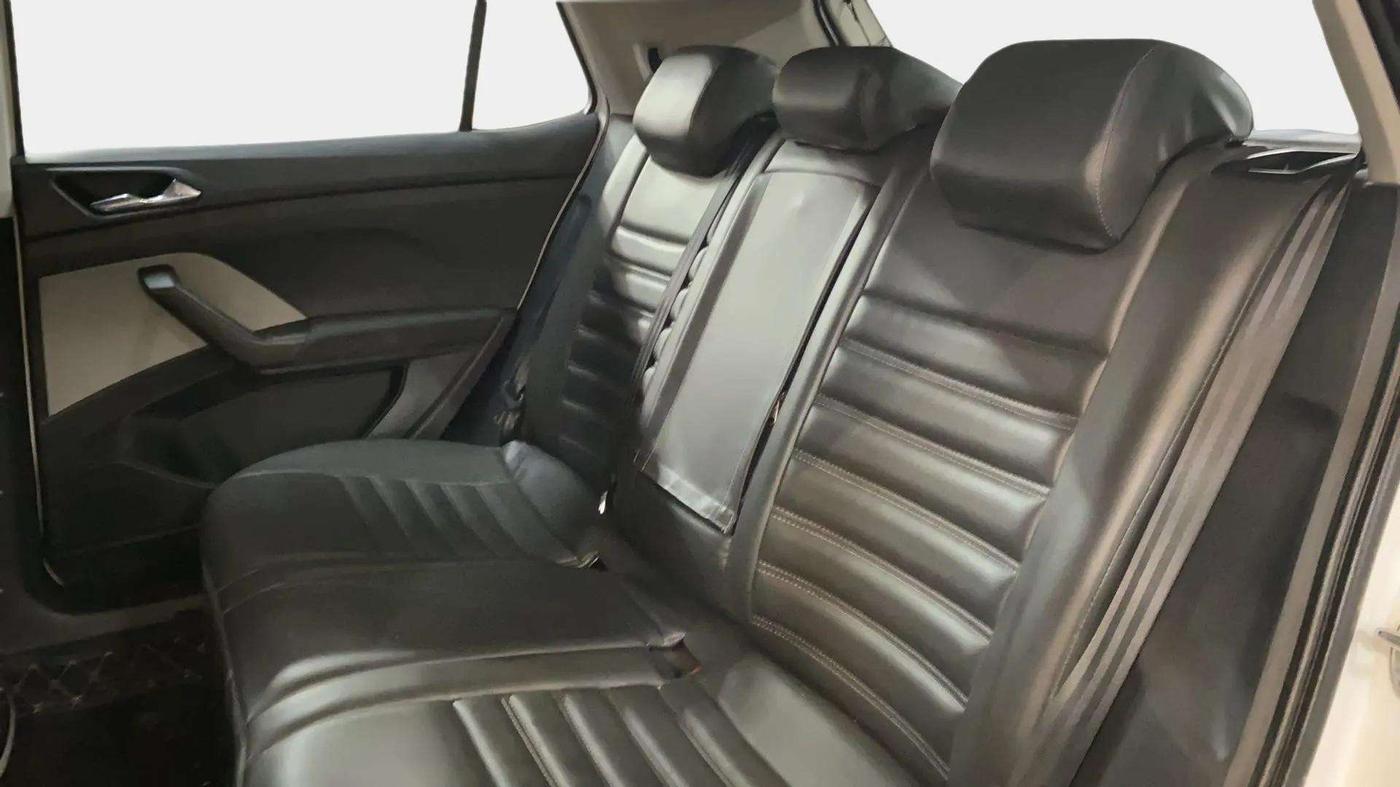 2021 Skoda KUSHAQ AMBITION 1.0L TSI MT, Petrol, Manual, 58,465 km, Right Side Rear Door Cabin
