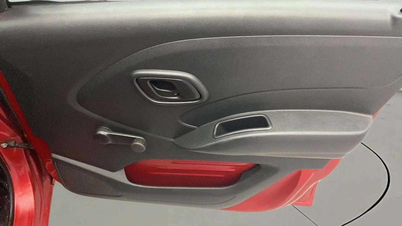 2019 Datsun Redi Go A, Petrol, Manual, 70,065 km, Driver Side Door Panels Control