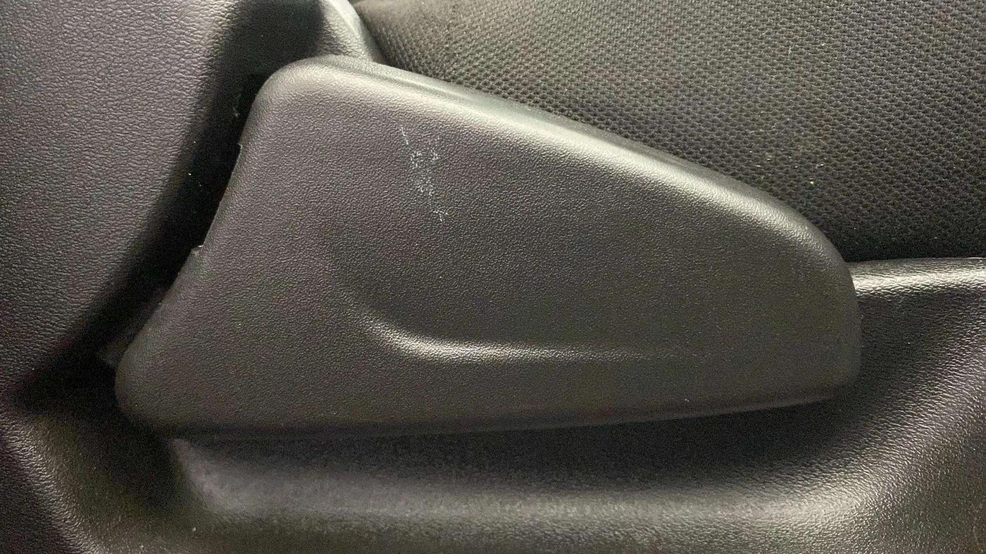 2019 Datsun Redi Go A, Petrol, Manual, 70,065 km, Driver Side Adjustment Panel