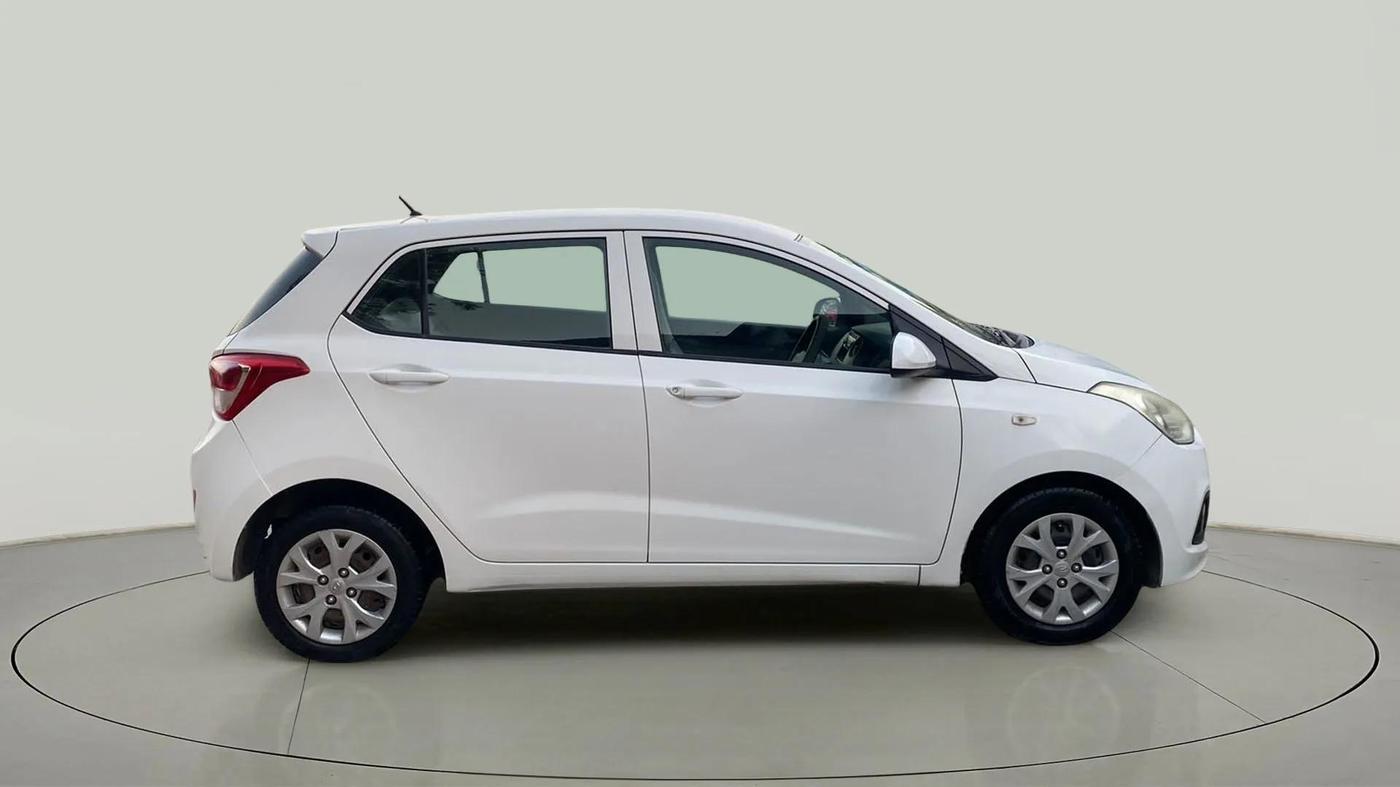 2015 Hyundai Grand i10 MAGNA 1.2 KAPPA VTVT, Petrol, Manual, 52,553 km, Right Side View