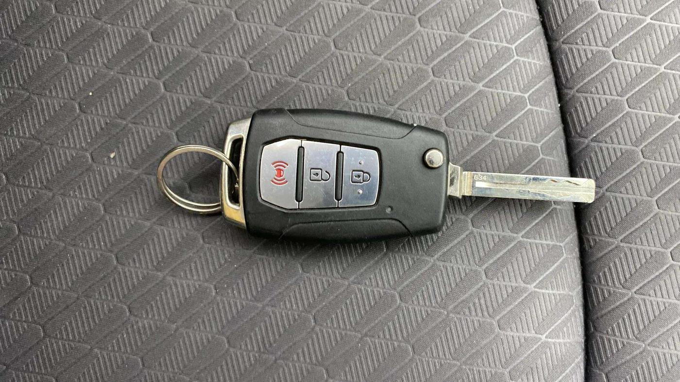 2020 Mahindra XUV300 W8 1.5 DIESEL AMT, Diesel, Automatic, 92,014 km, Key Close Up
