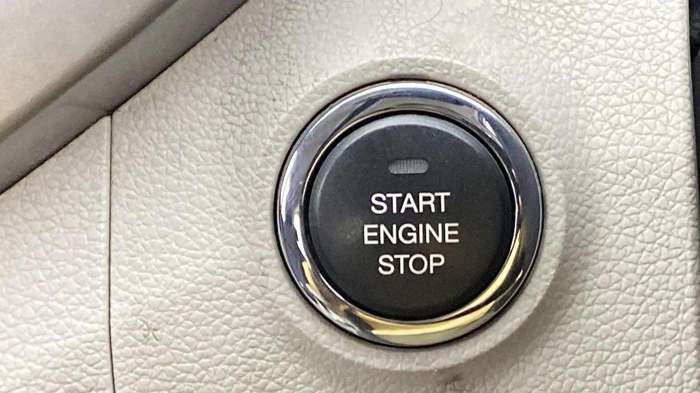 2020 Mahindra XUV300 W8 1.5 DIESEL AMT, Diesel, Automatic, 92,014 km, Keyless Start/ Stop Button