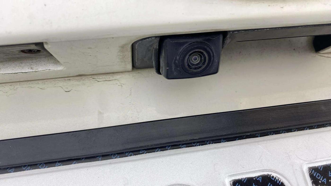 2020 Mahindra XUV300 W8 1.5 DIESEL AMT, Diesel, Automatic, 92,014 km, Parking Camera