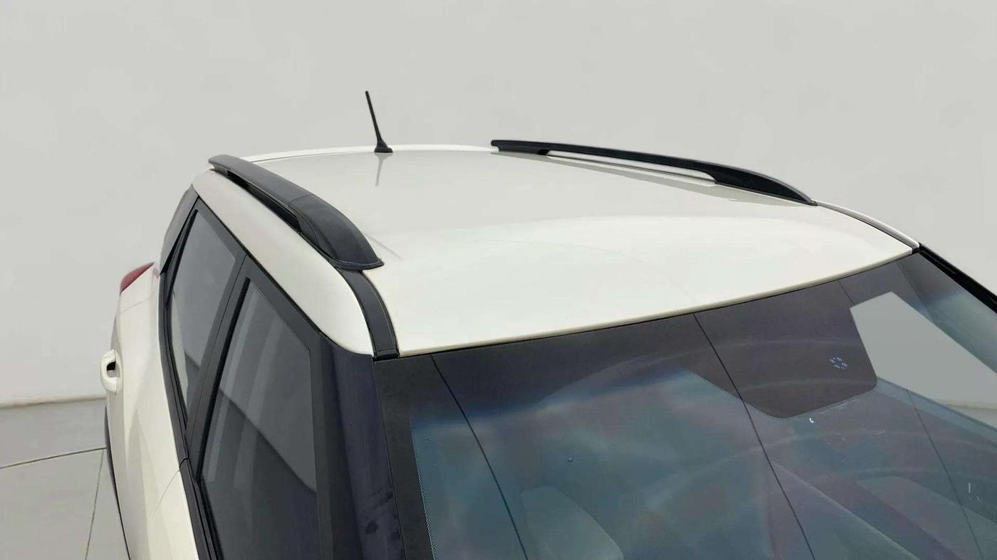 2020 Mahindra XUV300 W8 1.5 DIESEL AMT, Diesel, Automatic, 92,014 km, Roof