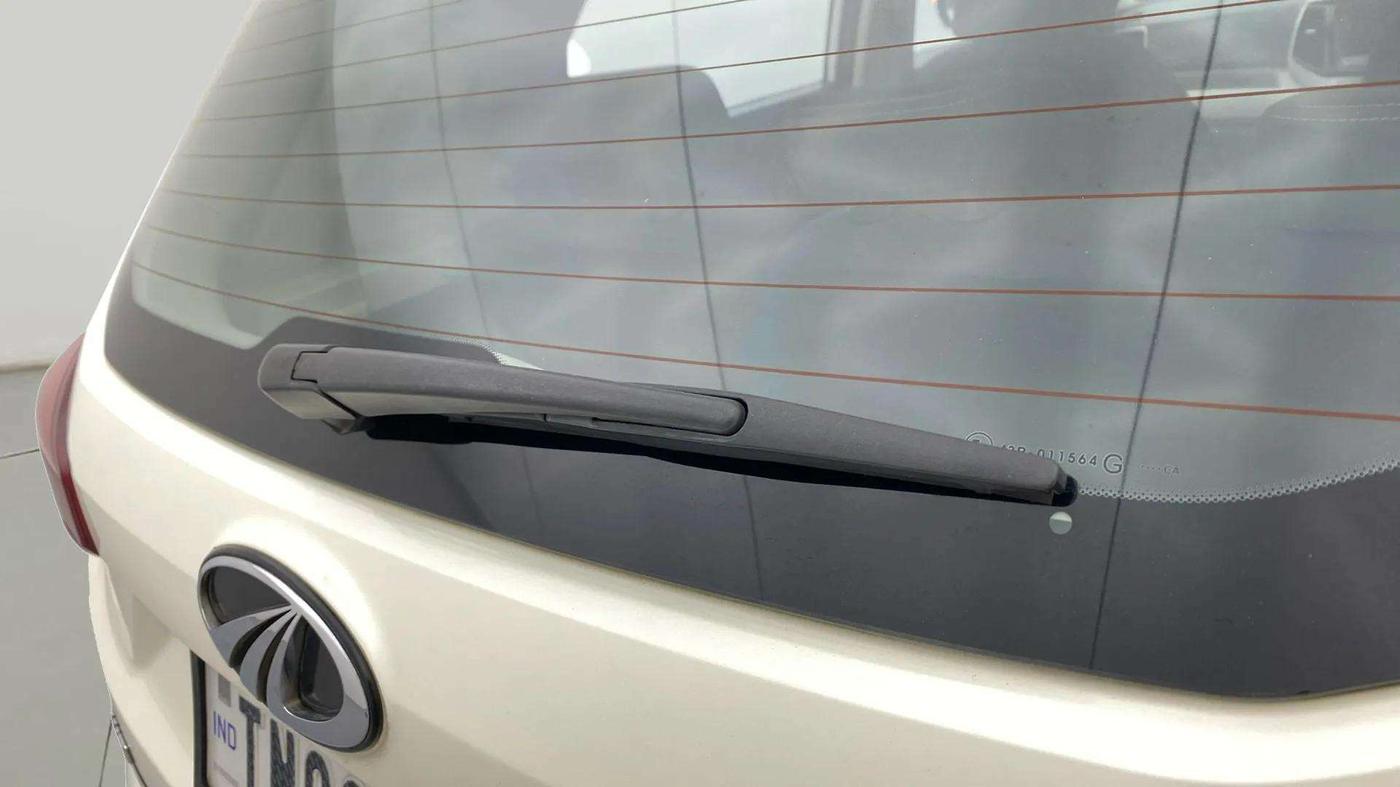 2020 Mahindra XUV300 W8 1.5 DIESEL AMT, Diesel, Automatic, 92,014 km, Rear Wiper