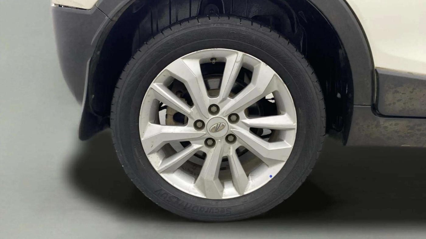 2020 Mahindra XUV300 W8 1.5 DIESEL AMT, Diesel, Automatic, 92,014 km, Right Rear Wheel