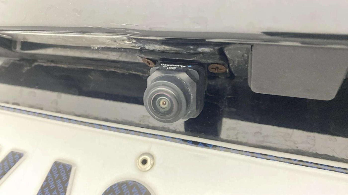 2023 Mahindra XUV300 W4 1.2 PETROL, Petrol, Manual, 10,614 km, Parking Camera