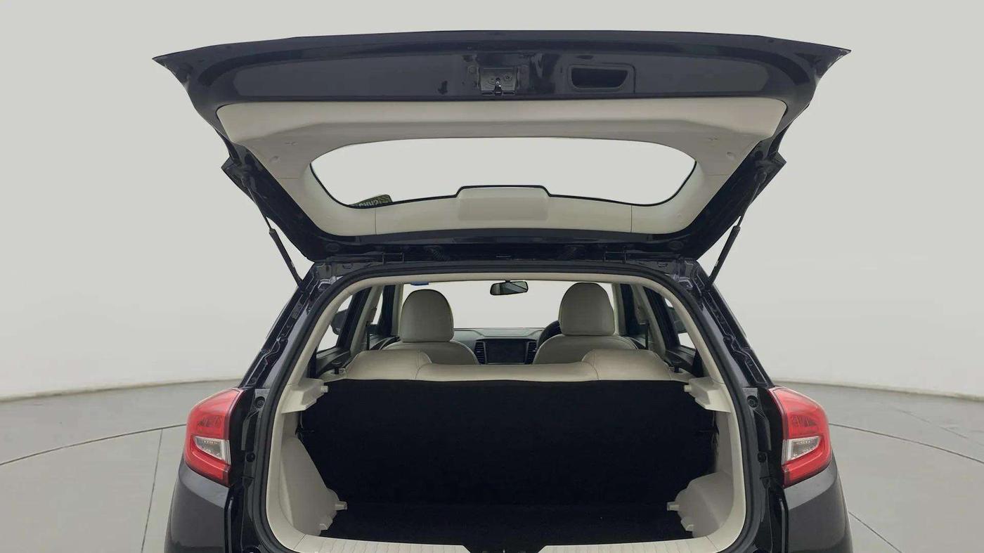 2023 Mahindra XUV300 W4 1.2 PETROL, Petrol, Manual, 10,614 km, Boot Door Open