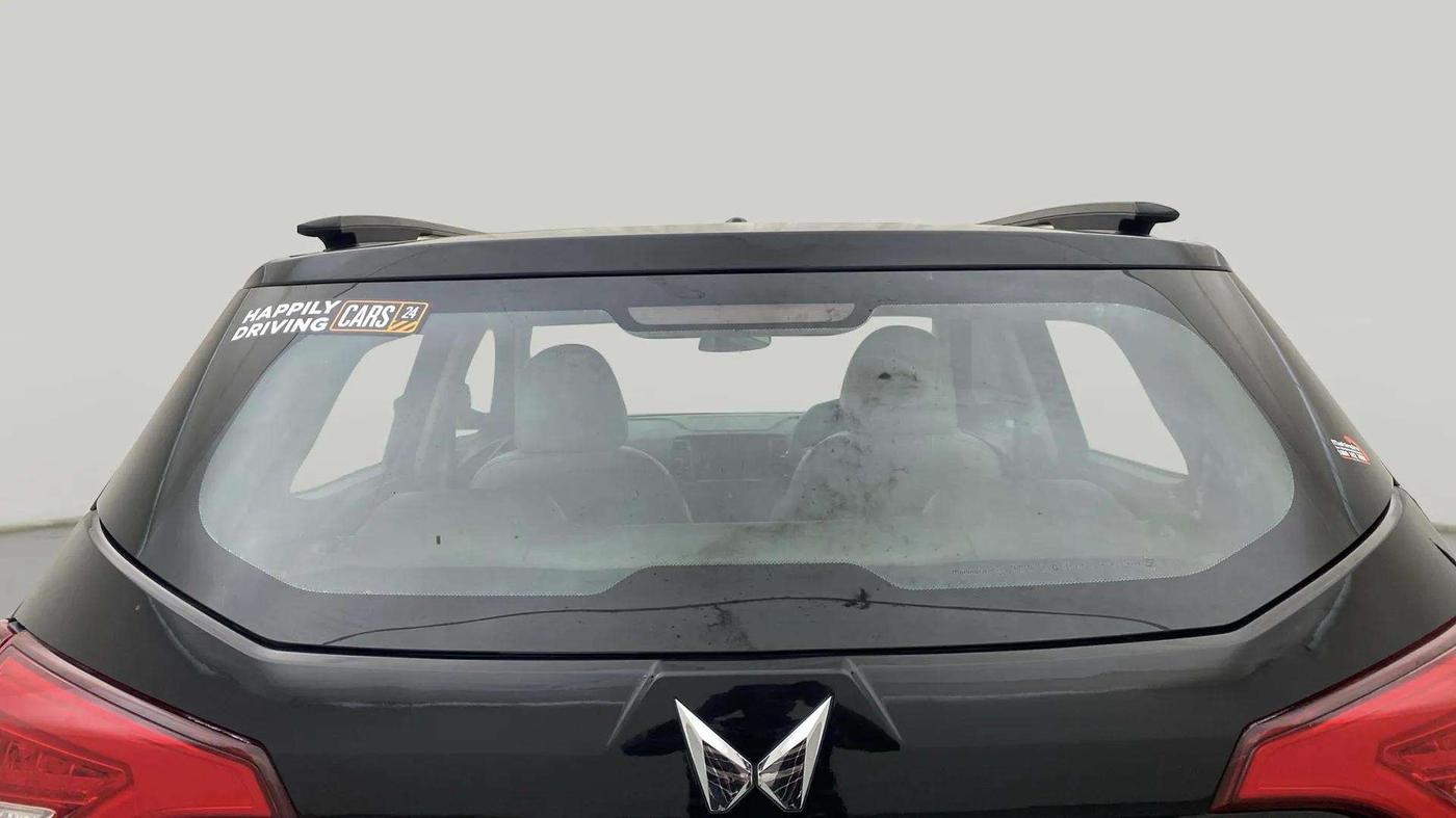 2023 Mahindra XUV300 W4 1.2 PETROL, Petrol, Manual, 10,614 km, Rear Windshield