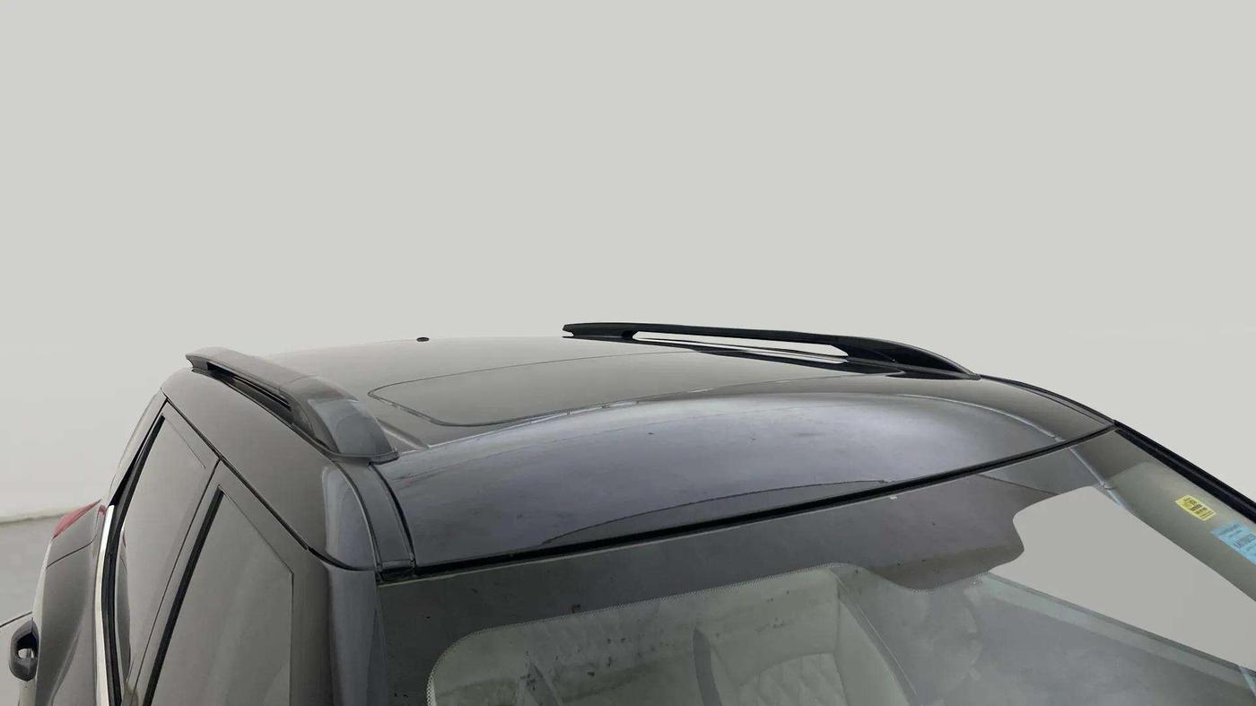 2023 Mahindra XUV300 W4 1.2 PETROL, Petrol, Manual, 10,614 km, Roof