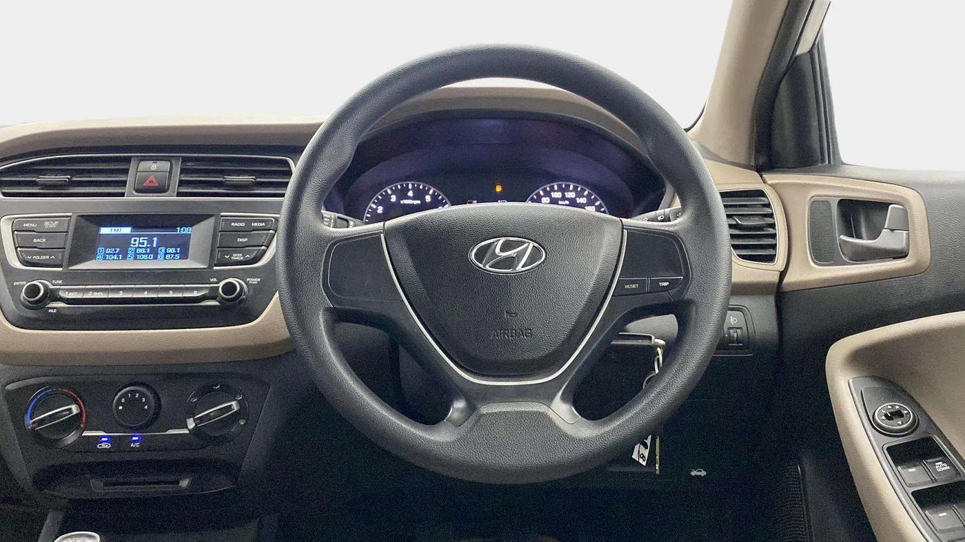 2018 Hyundai Elite i20 MAGNA EXECUTIVE 1.2, Petrol, Manual, 49,232 km, Steering Wheel Close Up