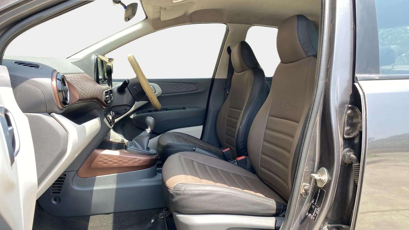 2022 Hyundai AURA SX 1.2, Petrol, Manual, 45,200 km, Right Side Front Door Cabin