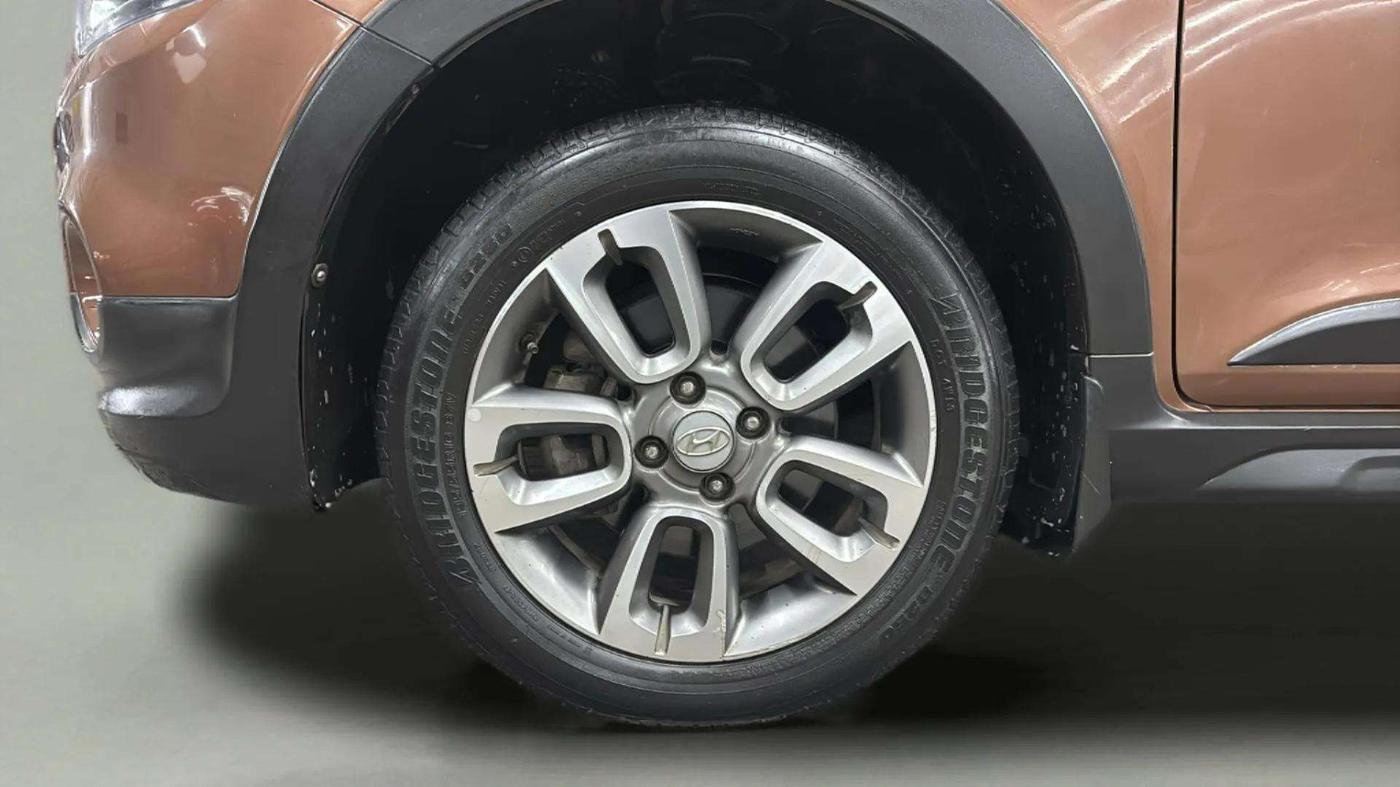 2017 Hyundai i20 Active 1.2 S, Petrol, Manual, 45,023 km, Left Front Wheel