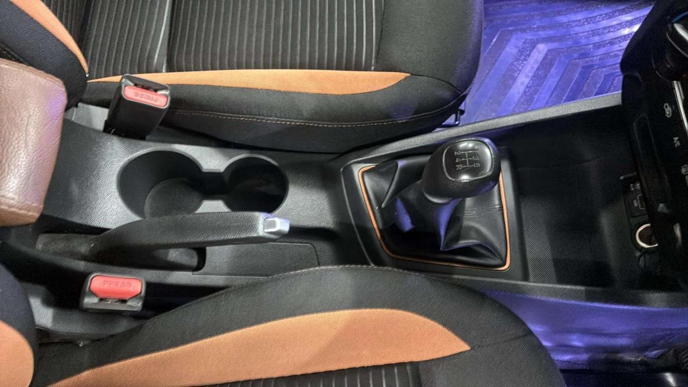2017 Hyundai i20 Active 1.2 S, Petrol, Manual, 45,023 km, Gear Lever