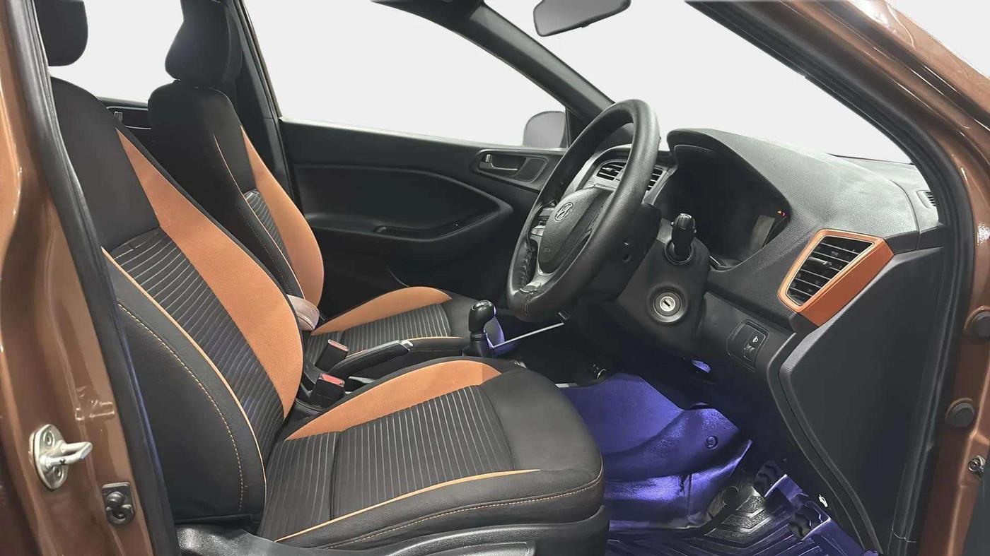 2017 Hyundai i20 Active 1.2 S, Petrol, Manual, 45,023 km, Right Side Front Door Cabin