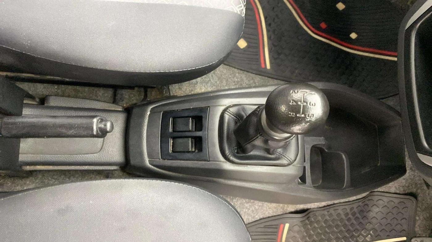 2019 Maruti Alto 800 LXI, Petrol, Manual, 64,536 km, Gear Lever
