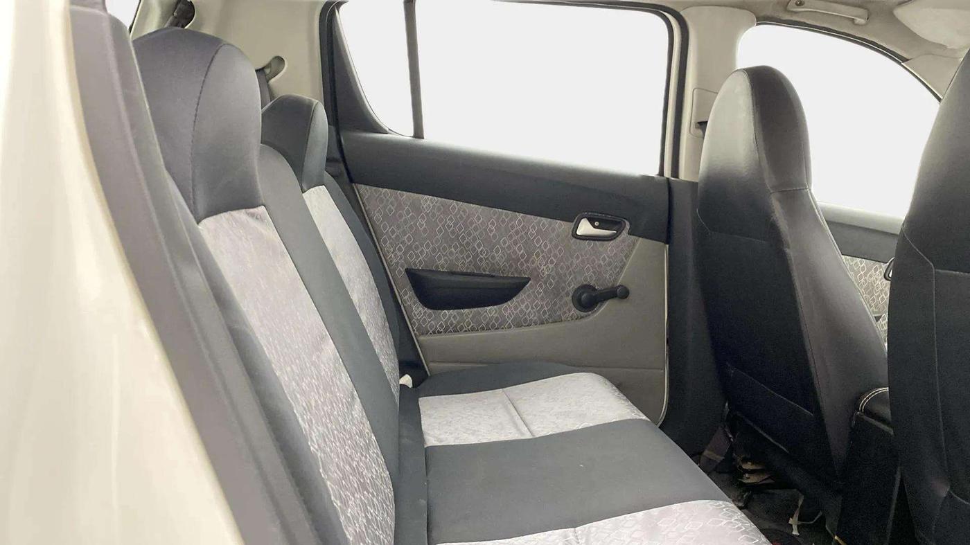 2019 Maruti Alto 800 LXI, Petrol, Manual, 64,536 km, Right Side Rear Door Cabin