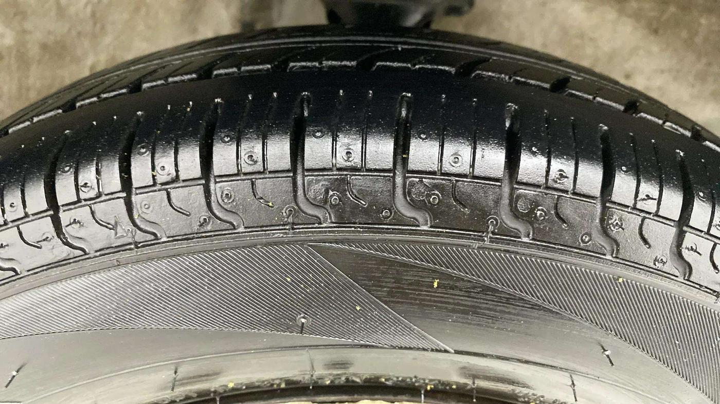 2019 Maruti Alto 800 LXI, Petrol, Manual, 64,536 km, Right Front Tyre Tread