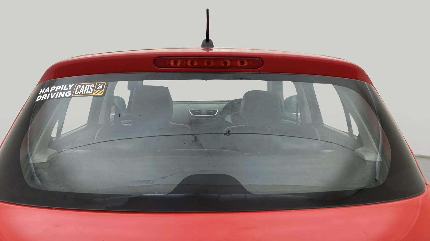 2016 Maruti Swift VXI, Petrol, Manual, 40,550 km, Rear Windshield