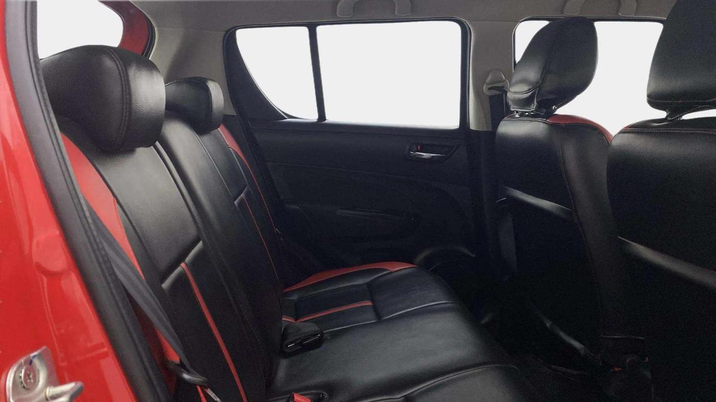 2016 Maruti Swift VXI, Petrol, Manual, 40,550 km, Right Side Rear Door Cabin