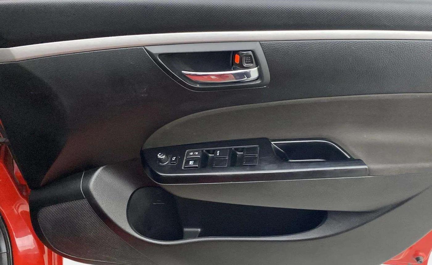 2016 Maruti Swift VXI, Petrol, Manual, 40,550 km, Driver Side Door Panels Control