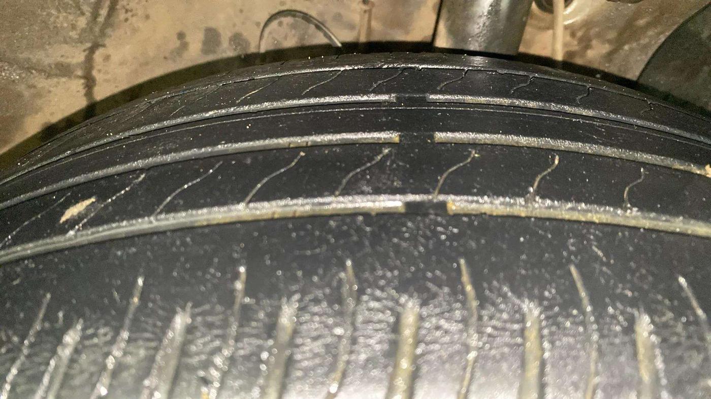 2019 Hyundai VENUE SX PLUS 1.0 TURBO DCT, Petrol, Automatic, 38,883 km, Right Front Tyre Tread