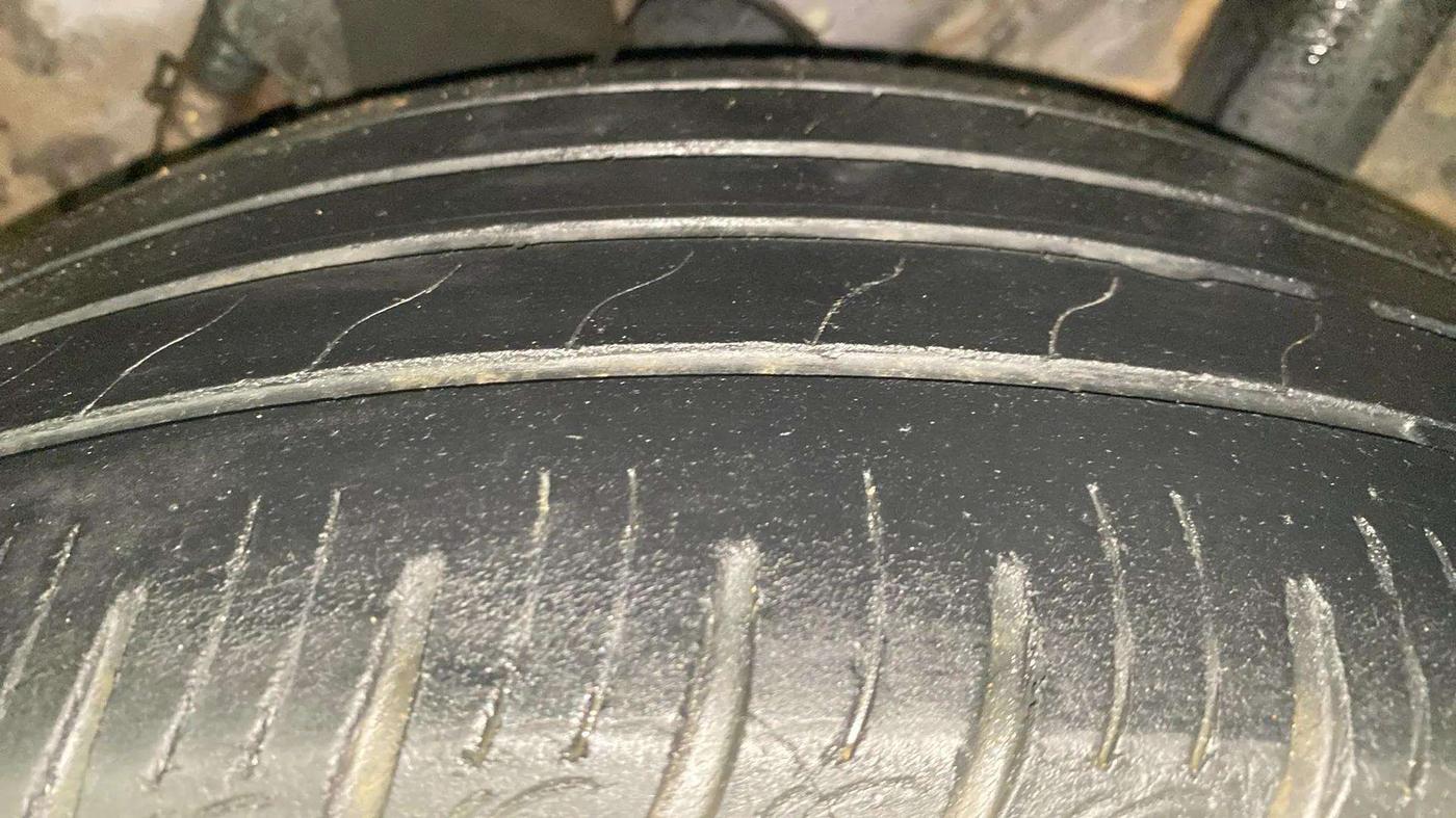 2019 Hyundai VENUE SX PLUS 1.0 TURBO DCT, Petrol, Automatic, 38,883 km, Left Rear Tyre Tread