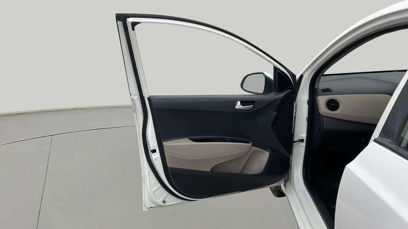 2018 Hyundai Xcent SX 1.2, Petrol, Manual, 54,769 km, LHS Front Door
