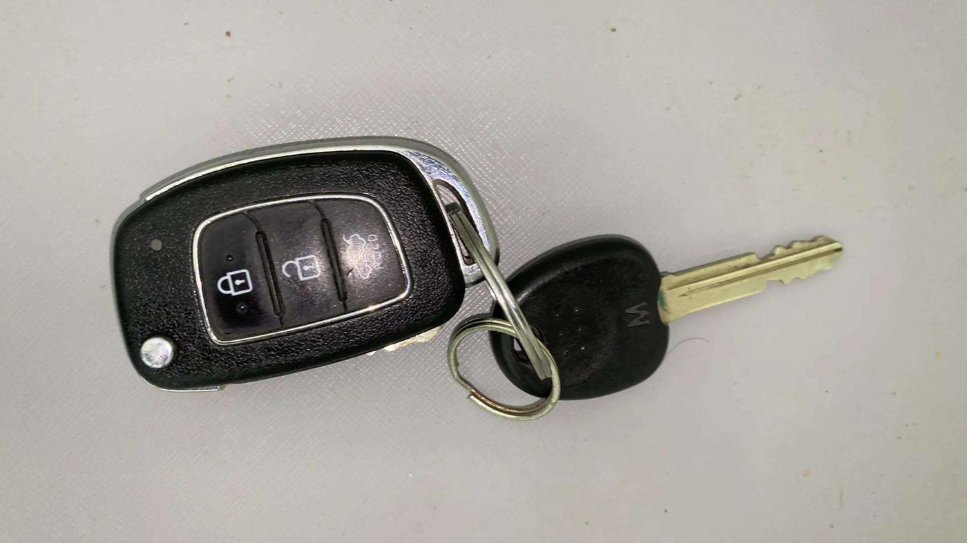 2018 Hyundai Xcent SX 1.2, Petrol, Manual, 54,769 km, Key Close Up