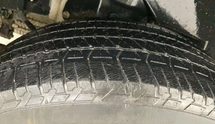 2019 Mahindra XUV500 W9 AT, Diesel, Automatic, 84,089 km, Right Rear Tyre Tread