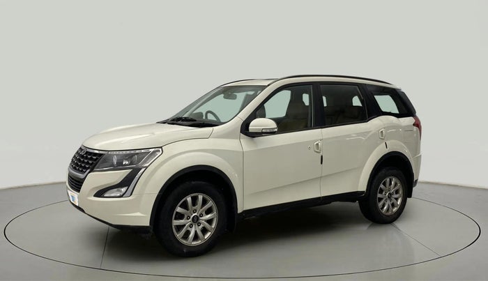 2019 Mahindra XUV500 W9 AT, Diesel, Automatic, 84,089 km, Left Front Diagonal