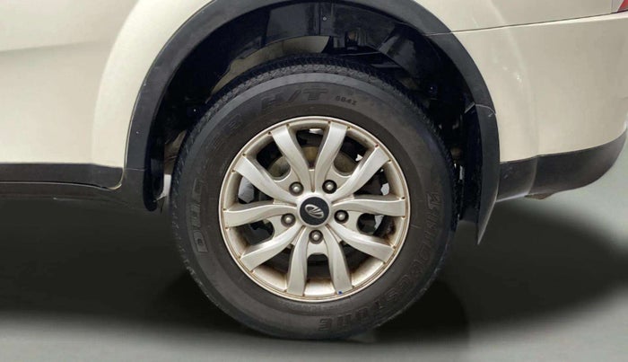 2019 Mahindra XUV500 W9 AT, Diesel, Automatic, 84,089 km, Left Rear Wheel