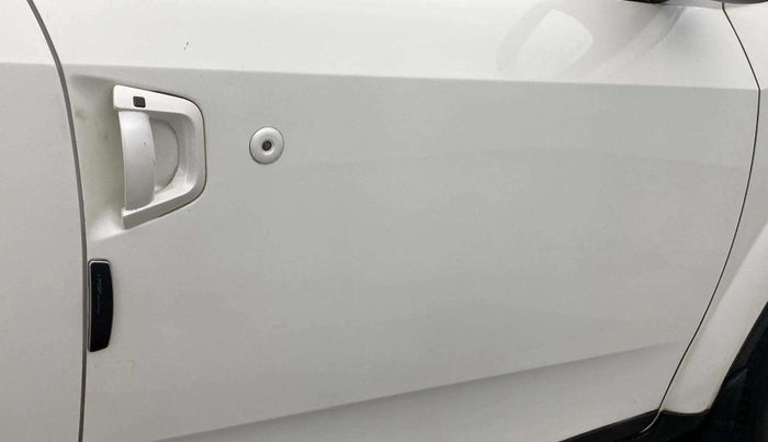 2019 Mahindra XUV500 W9 AT, Diesel, Automatic, 84,089 km, Driver-side door - Slightly dented