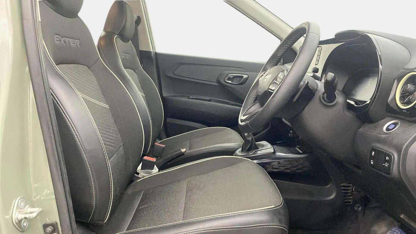 2023 Hyundai EXTER SX(O) CONNECT 1.2 AMT DUAL TONE, Petrol, Automatic, 17,850 km, Right Side Front Door Cabin