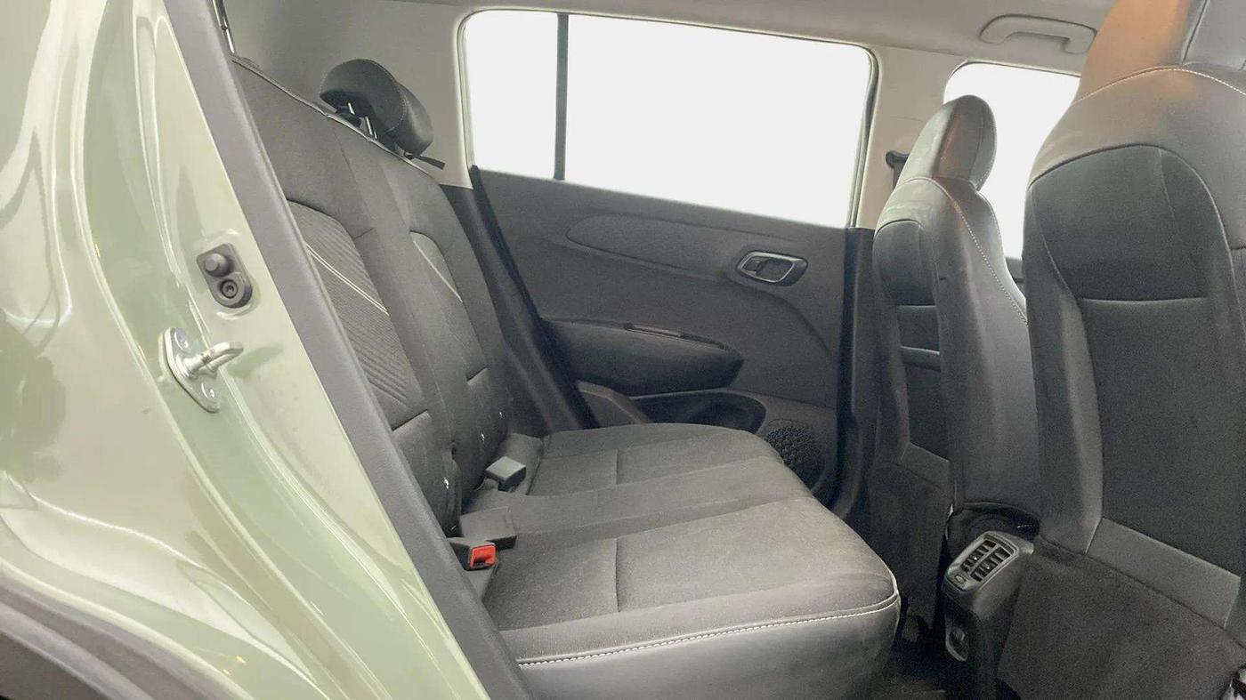 2023 Hyundai EXTER SX(O) CONNECT 1.2 AMT DUAL TONE, Petrol, Automatic, 17,850 km, Right Side Rear Door Cabin