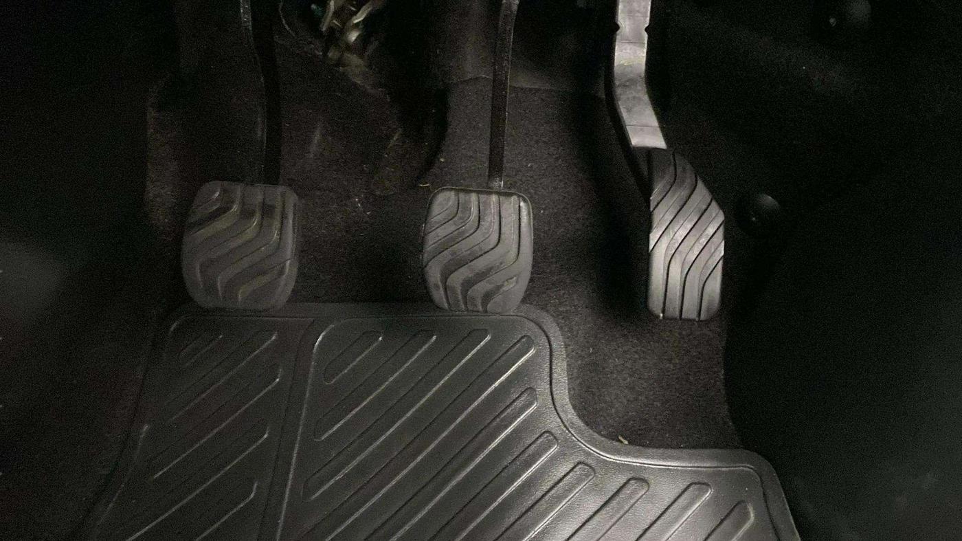 2022 Nissan MAGNITE XV MT, Petrol, Manual, 25,108 km, Pedals