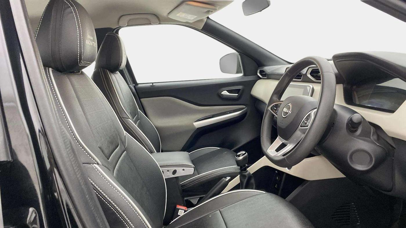 2022 Nissan MAGNITE XV MT, Petrol, Manual, 25,108 km, Right Side Front Door Cabin