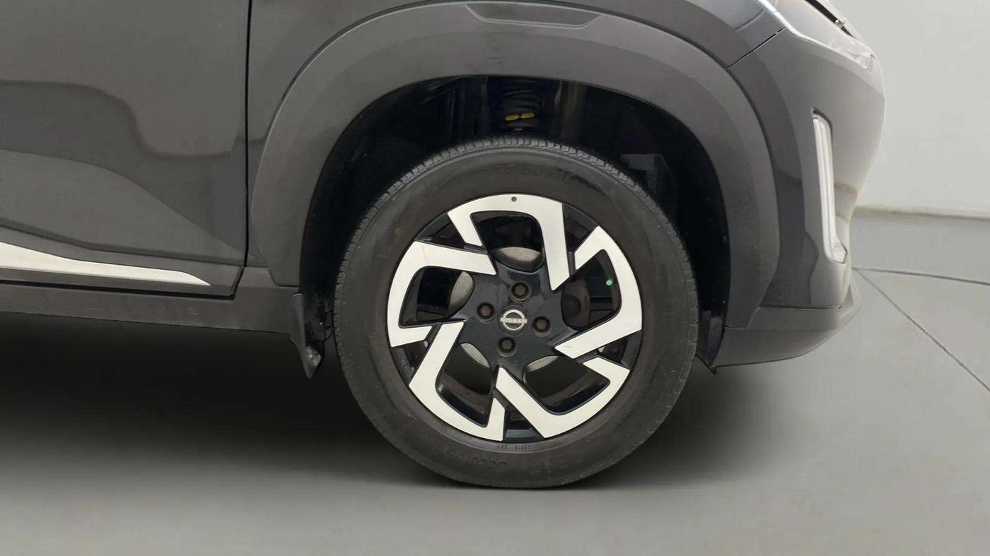 2022 Nissan MAGNITE XV MT, Petrol, Manual, 25,108 km, Right Front Wheel