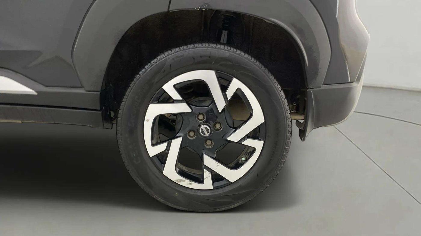 2022 Nissan MAGNITE XV MT, Petrol, Manual, 25,108 km, Left Rear Wheel