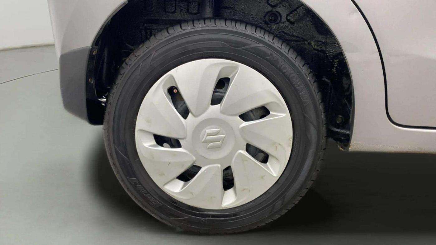2015 Maruti Celerio ZXI, Petrol, Manual, 79,563 km, Right Rear Wheel