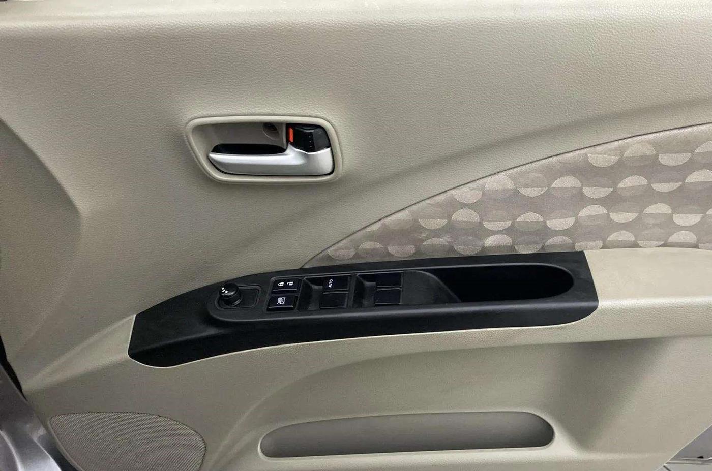 2015 Maruti Celerio ZXI, Petrol, Manual, 79,563 km, Driver Side Door Panels Control