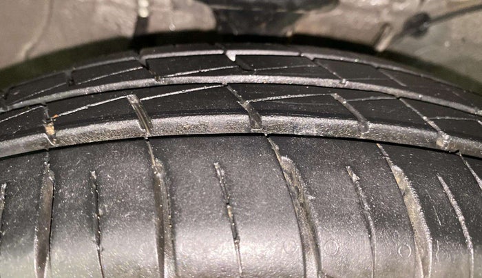 2022 Maruti Alto VXI, Petrol, Manual, 8,257 km, Right Front Tyre Tread