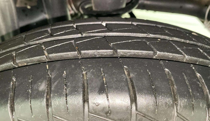 2022 Maruti Alto VXI, Petrol, Manual, 8,257 km, Left Rear Tyre Tread