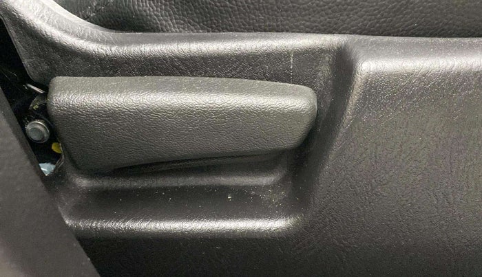 2022 Maruti Alto VXI, Petrol, Manual, 8,257 km, Driver Side Adjustment Panel