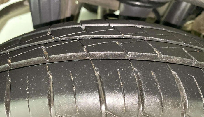 2022 Maruti Alto VXI, Petrol, Manual, 8,257 km, Right Rear Tyre Tread