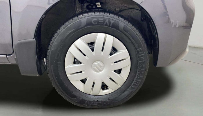 2022 Maruti Alto VXI, Petrol, Manual, 8,257 km, Right Front Wheel