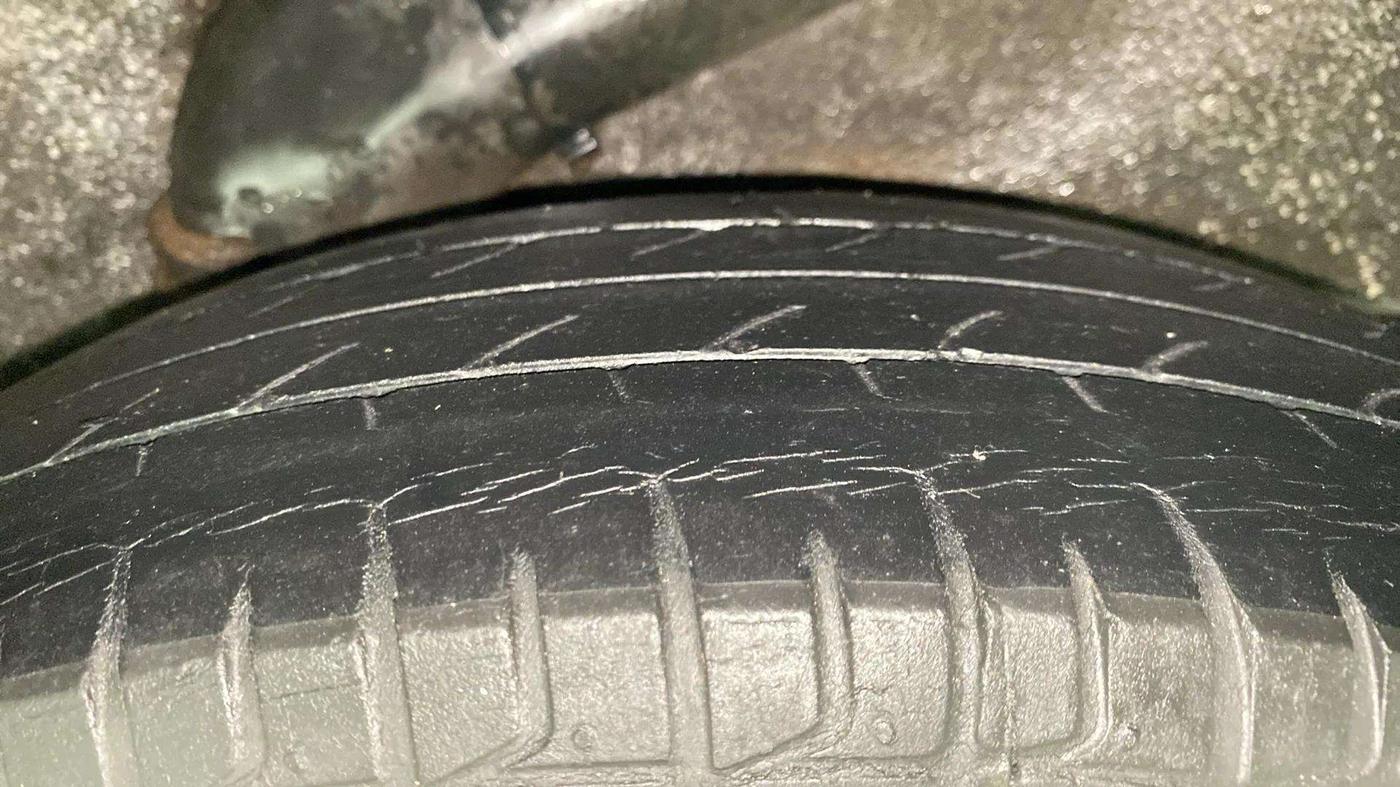 2013 Hyundai i10 MAGNA 1.2, Petrol, Manual, 42,658 km, Left Rear Tyre Tread
