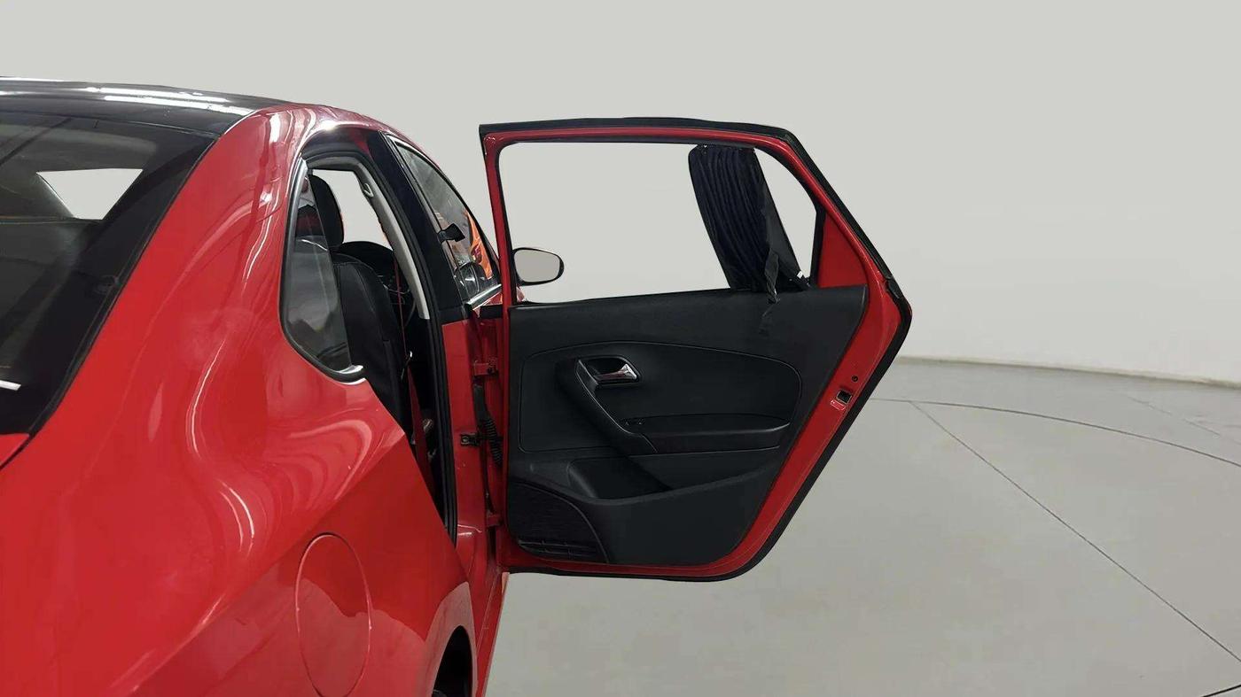 2018 Skoda Rapid STYLE 1.6 MPI AT, Petrol, Automatic, 71,766 km, RHS Rear Door
