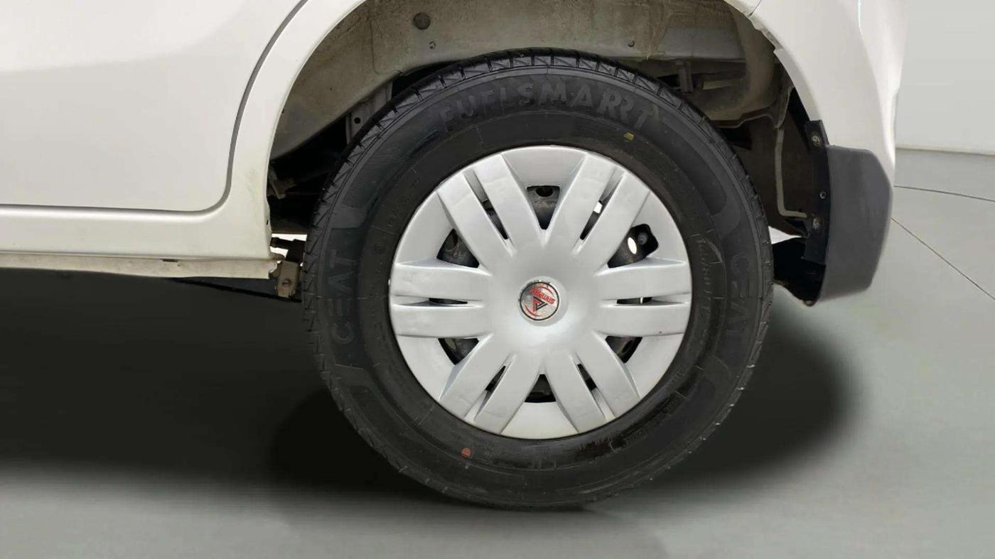2022 Maruti Alto VXI, Petrol, Manual, 20,398 km, Left Rear Wheel